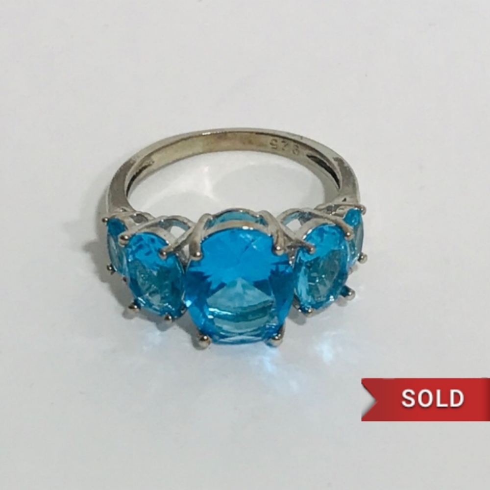 ❌SOLD❌Lex & Lu 5 Stone Swiss Blue Topaz Ring